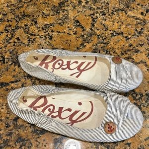 Roxy Women’s Striped Flats Size 10